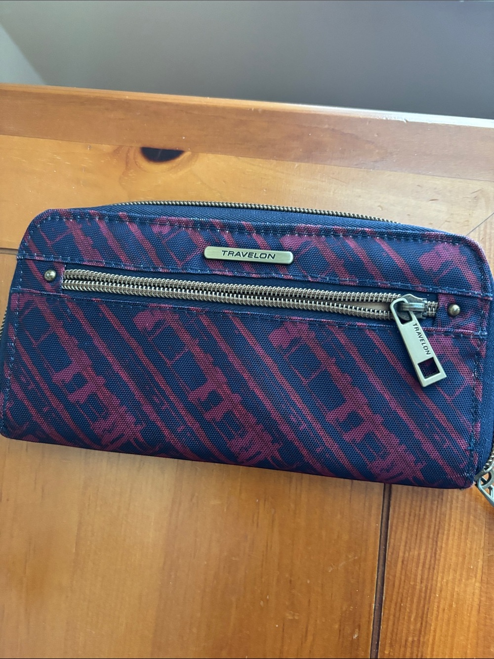 Travelon Navy and Red Patterned Zip Wallet